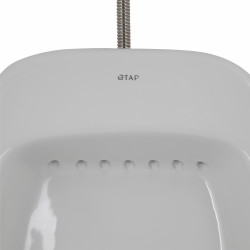 Пісуар підвісний Qtap Crow з краном-дозатором 390х330х660 White QT0588112HW Пісуар підвісний Qtap Crow з краном-дозатором 390х330х660 White QT0588112HW