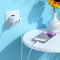 Адаптер мережевий HOCO Pure power three-port C126A |1USB/2Type-C, 40W/3A, PD/QC|