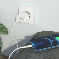 Адаптер мережевий BOROFONE Type-C to Lightning cable Easy Speed single port charger BA57A |Type-C, 20W/3A, PD/QC|
